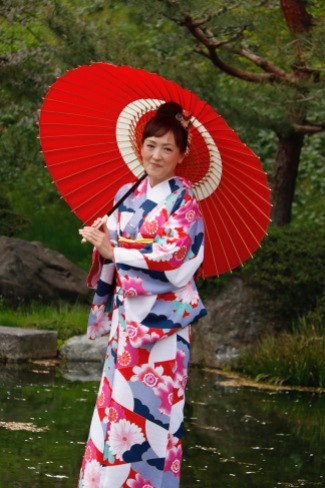 Kimono dressed lady, Kanazawa, Japan